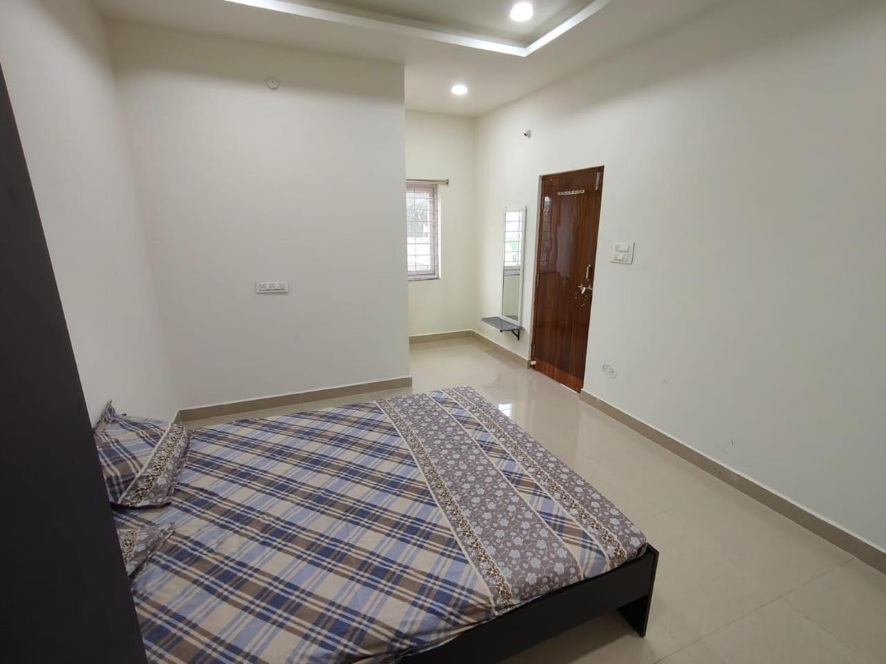 샴샤바드 Leo'S Den 9 Guests Ac 3Bhk 9 Mins To Rgia 빌라 외부 사진